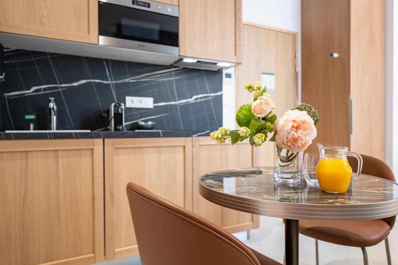 Apartment Corner-set Centre
